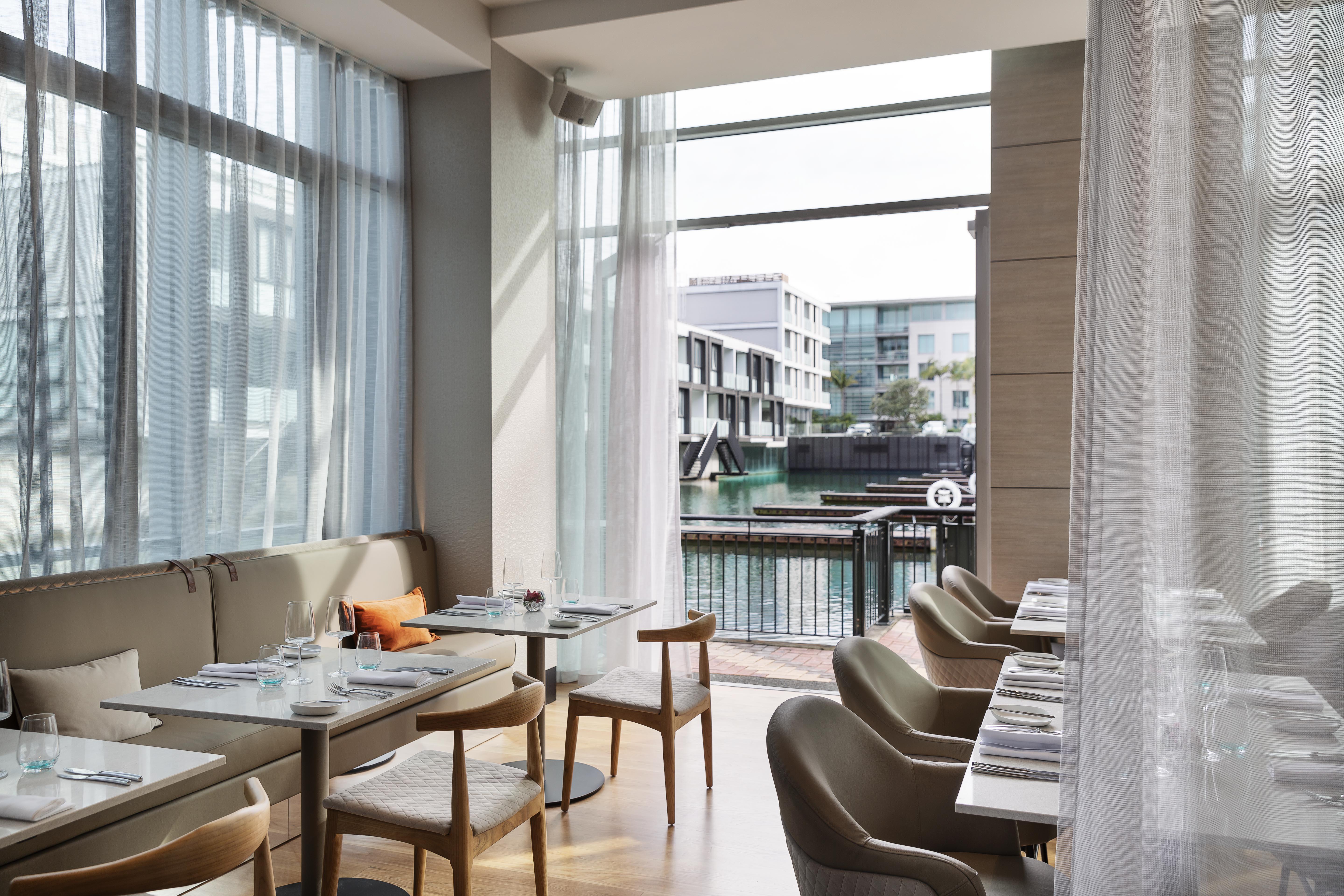 Отель Sofitel Auckland Viaduct Harbour Экстерьер фото